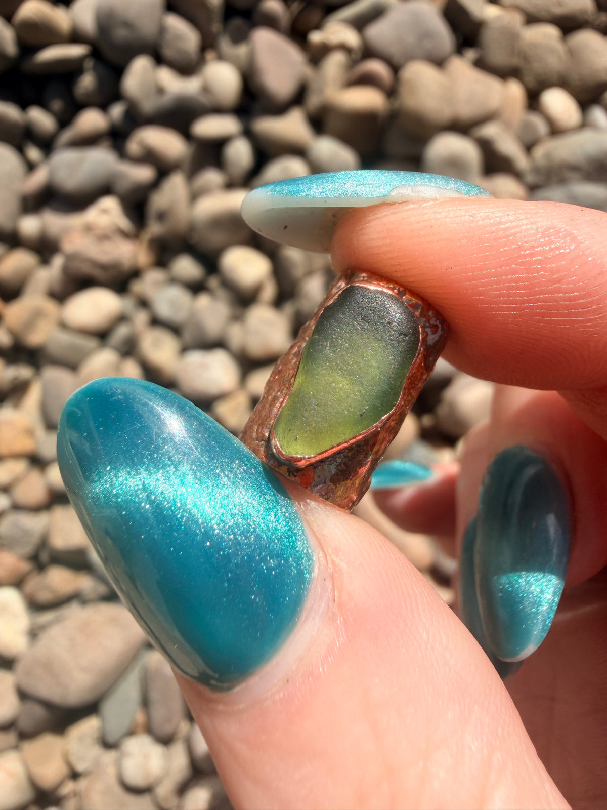 “Tear” 8mm Seaglass bead