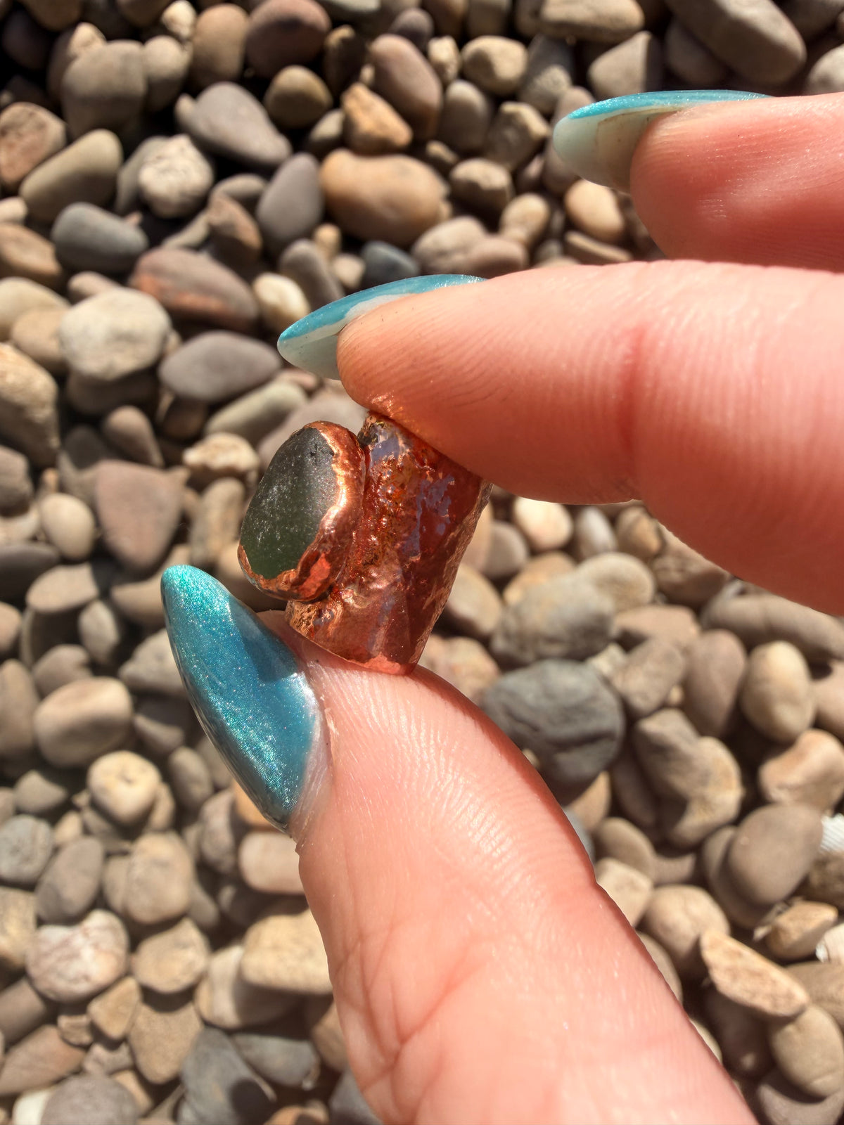 “Eye” 8mm Seaglass Bead