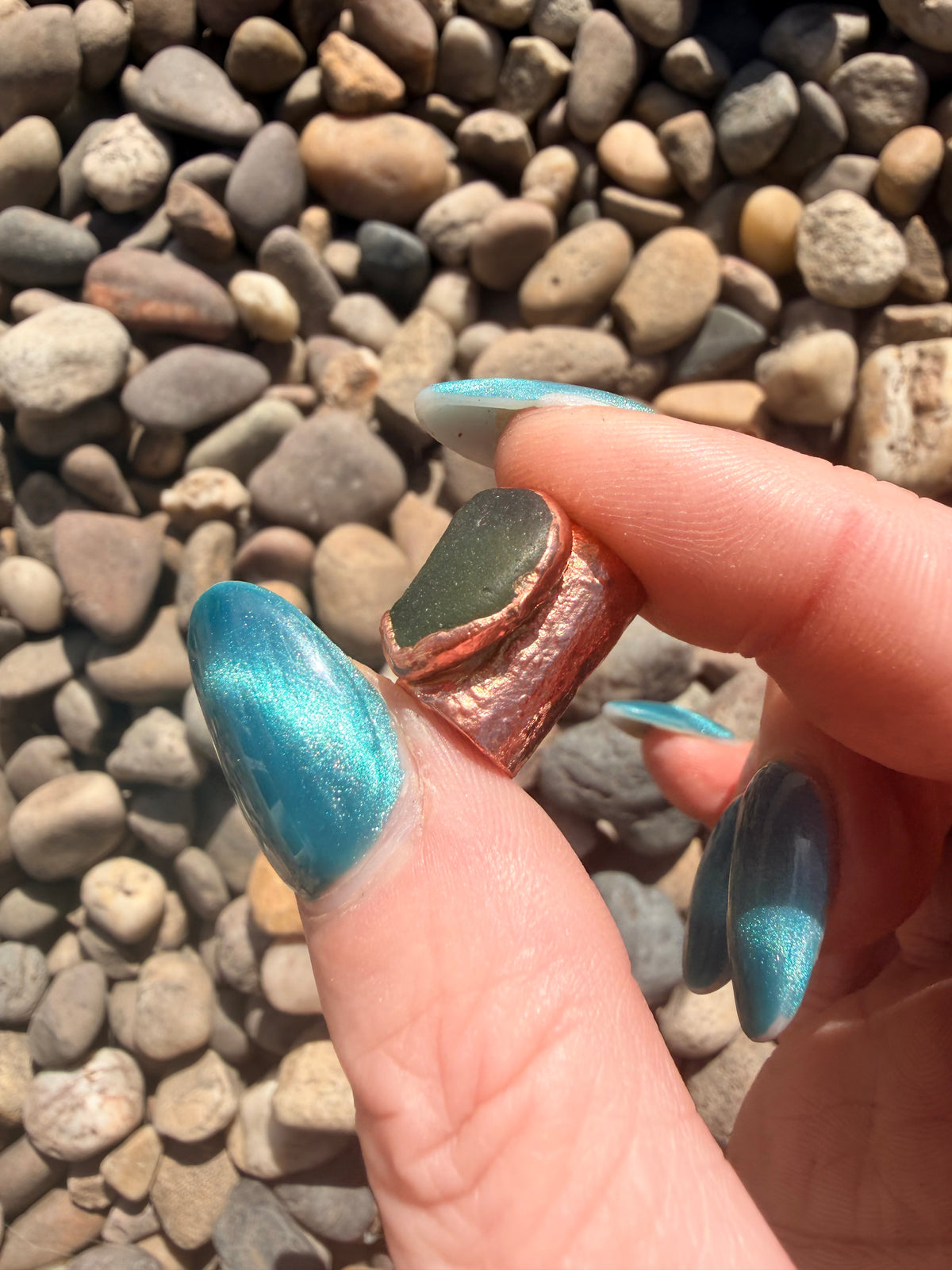 “Chip” Seaglass 8mm Bead